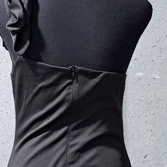 #074 Sz M MICAS * Flower Ruffle Black Dress with Black Accents - Micas - Picture 2 of 11